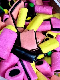 كاندي - جــــوم