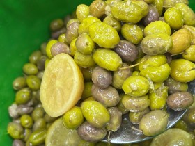 زيتون بلدي مكبوس